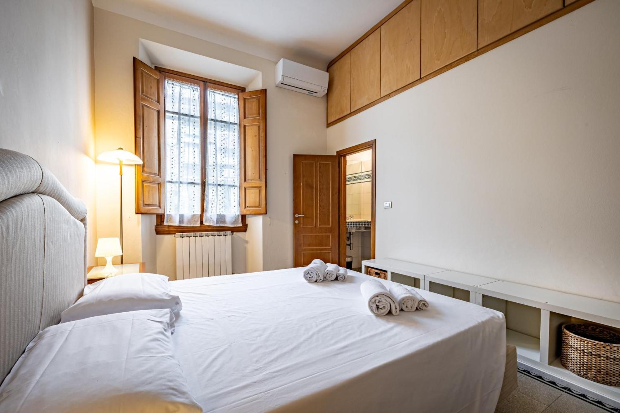 Apartment Yd Elegant Near Tramvia